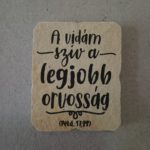 Kő hűtőmágnes, natúr - Kereszt-Média Kft. - A vidám szív a legjobb orvosság