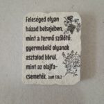 Kő hűtőmágnes, natúr - Kereszt-Média Kft. - Feleséged olyan házad